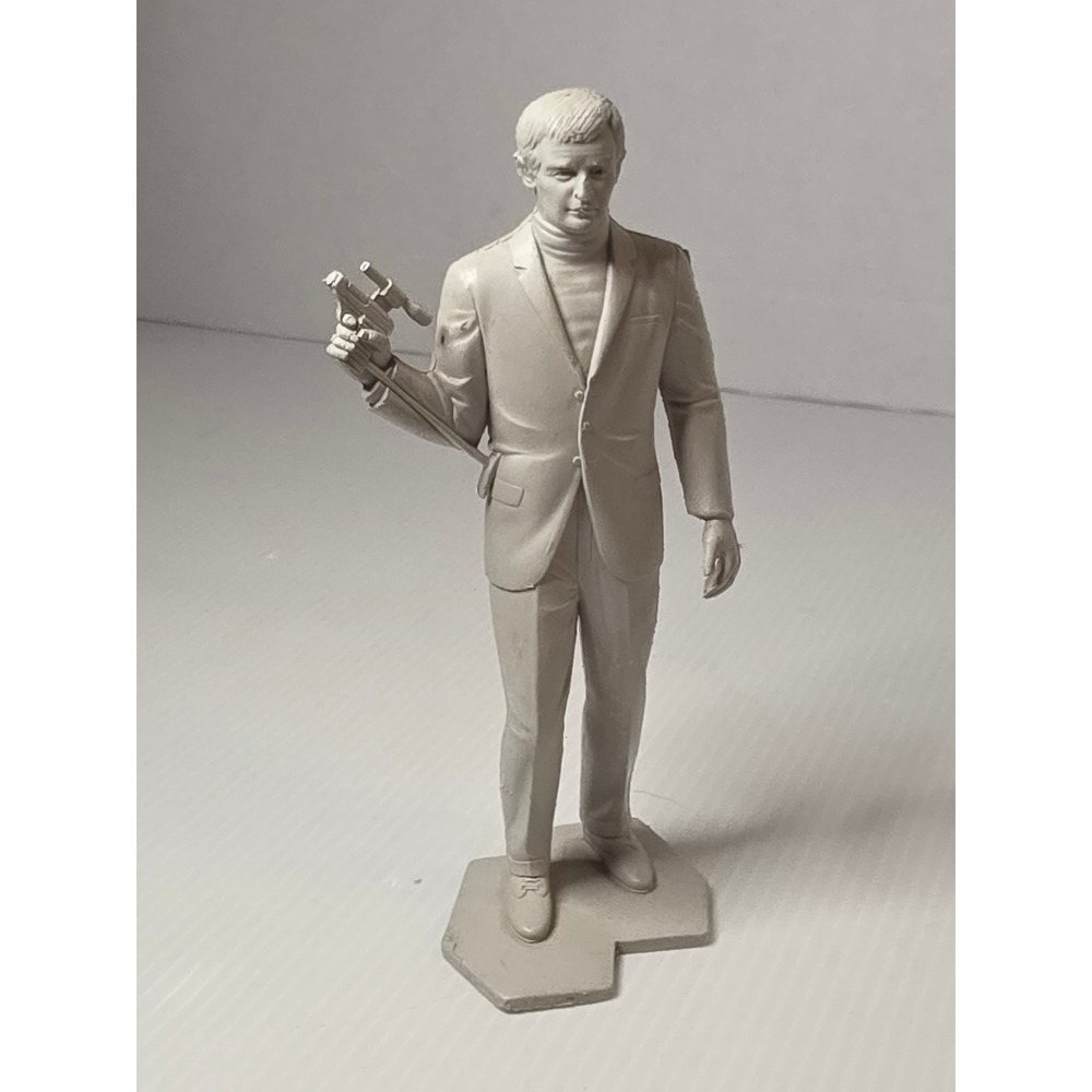 MGM Illya Kuryakin Figure 6in Grey Fair MCMLXVI 1966